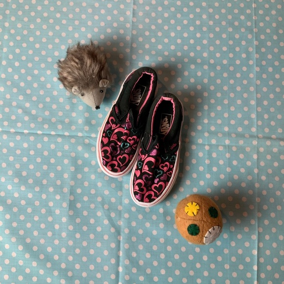 Kids heart shape slip on vans. - Picture 4 of 4
